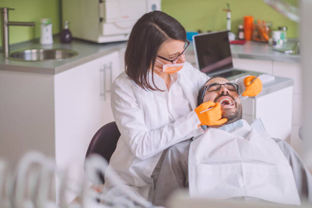 Best Emergency Tooth Extraction in East Speer, NC